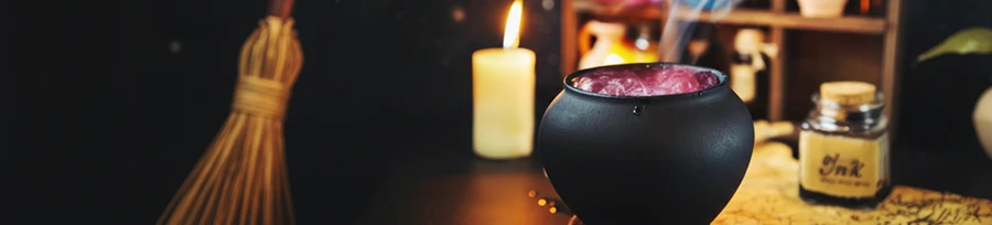 Kotlíky a košťata