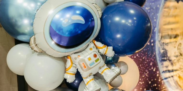 Plnění balónků heliem: Aby vaše událost měla šťávu