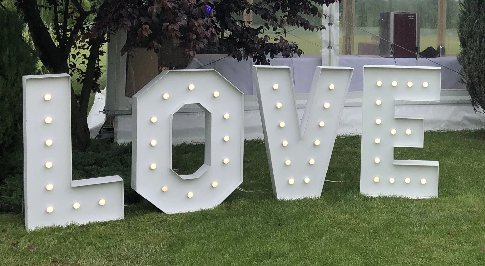 Pronájem party příslušenství: Profesionální oslava bez starostí